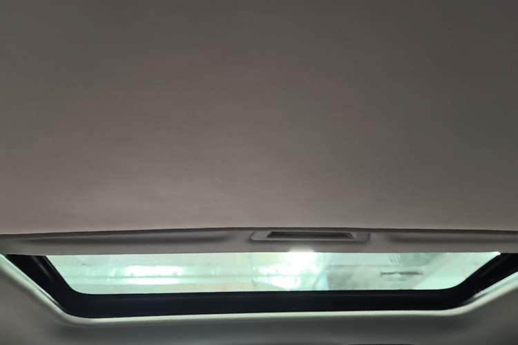 Used Chevrolet Cavalier 2019 320 Automatic Xinyue Edition Headliner