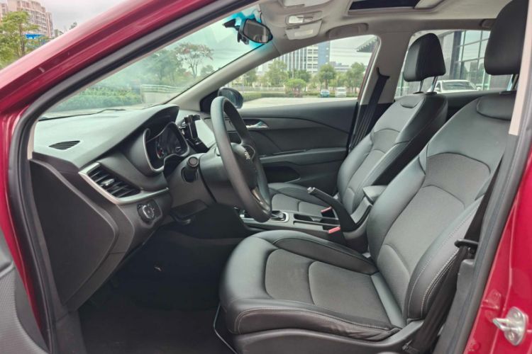 Used Chevrolet Cavalier 2019 320 Automatic Xinyue Edition Interior 4