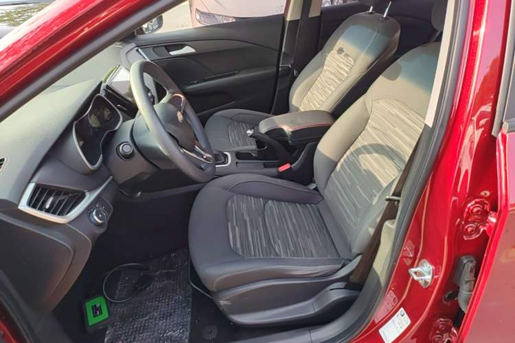 Used Chevrolet Cavalier 2019 320 Automatic Enjoyment with Sunroof Left Front Seat