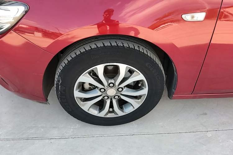 Used Chevrolet Cavalier 2019 320 Automatic Enjoyment with Sunroof Left Front Wheel Hub