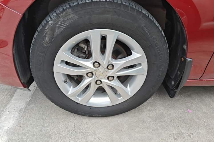 Used Chevrolet Cavalier 2019 320 Automatic Xinyue Edition Left Front Wheel Hub