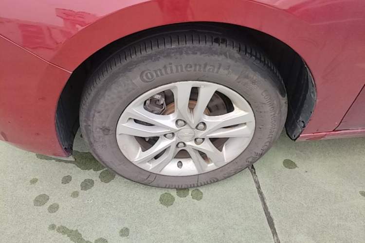 Used Chevrolet Cavalier 2019 320 Automatic Xinyue Edition Left Front Wheel Hub