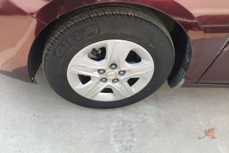 Used Chevrolet Cavalier 2019 320 Automatic Enjoyment with Sunroof Left Front Wheel Hub