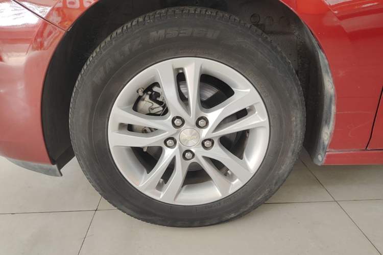 Used Chevrolet Cavalier 2019 320 Automatic Xinyue Edition Left Front Wheel Hub