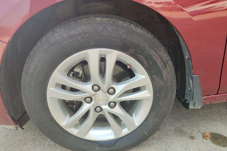Used Chevrolet Cavalier 2019 320 Automatic Xinyue Edition Left Front Wheel Hub