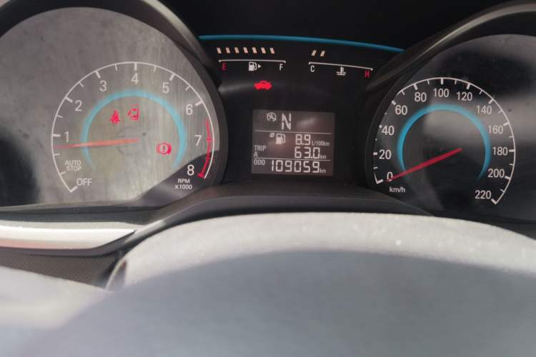 Used Chevrolet Cavalier 2019 320 Automatic Enjoyment with Sunroof Odometer Close Up