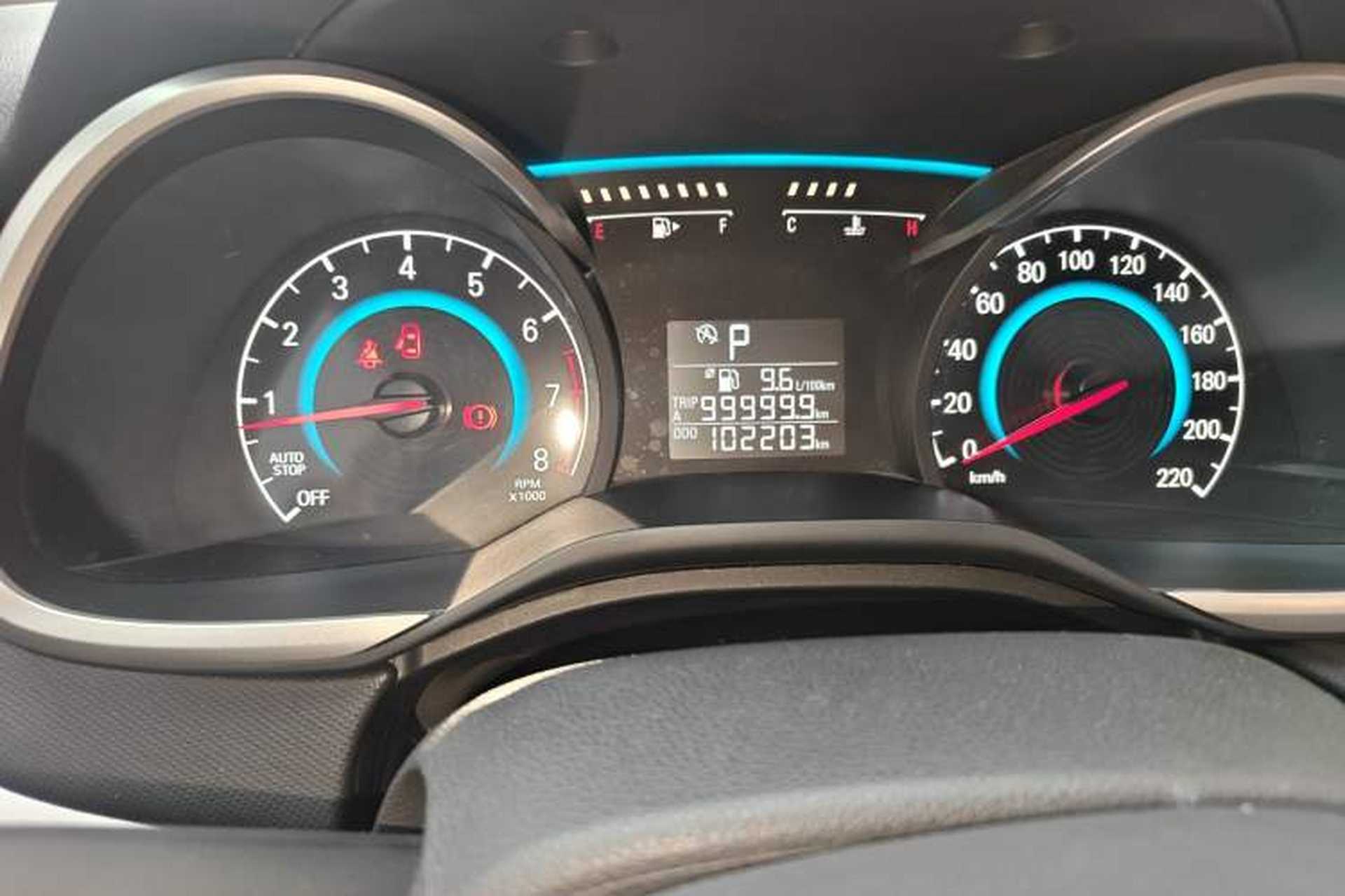Used Chevrolet Cavalier 2019 320 Automatic Xinyue Edition Odometer Close Up