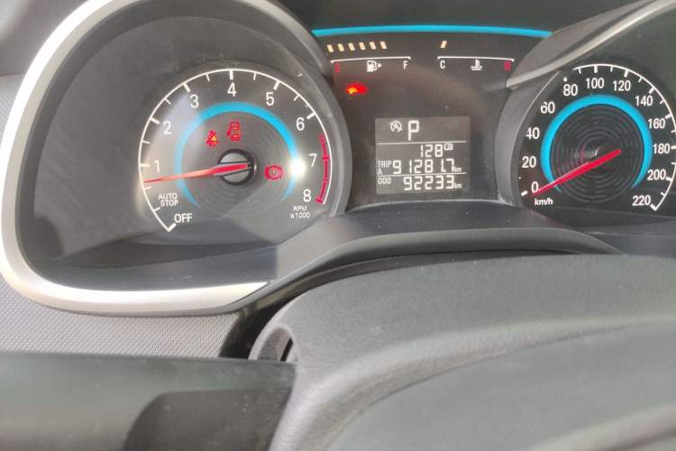 Used Chevrolet Cavalier 2019 320 Automatic Enjoyment with Sunroof Odometer Close Up