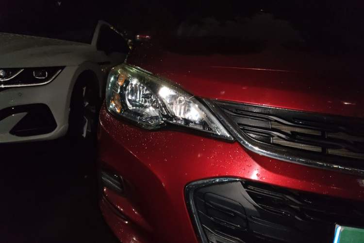 Used Chevrolet Cavalier 2019 320 Automatic Enjoyment with Sunroof Right Front Headlight