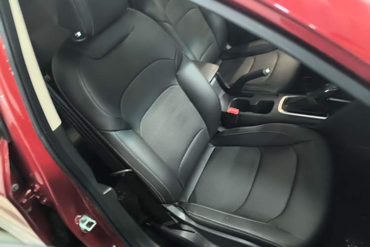 Used Chevrolet Cavalier 2019 320 Automatic Xinyue Edition Right Front Seat