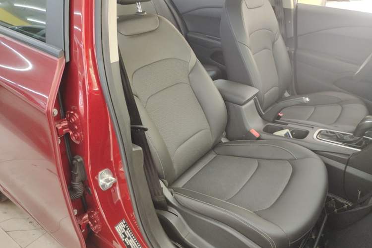 Used Chevrolet Cavalier 2019 320 Automatic Xinyue Edition Right Front Seat