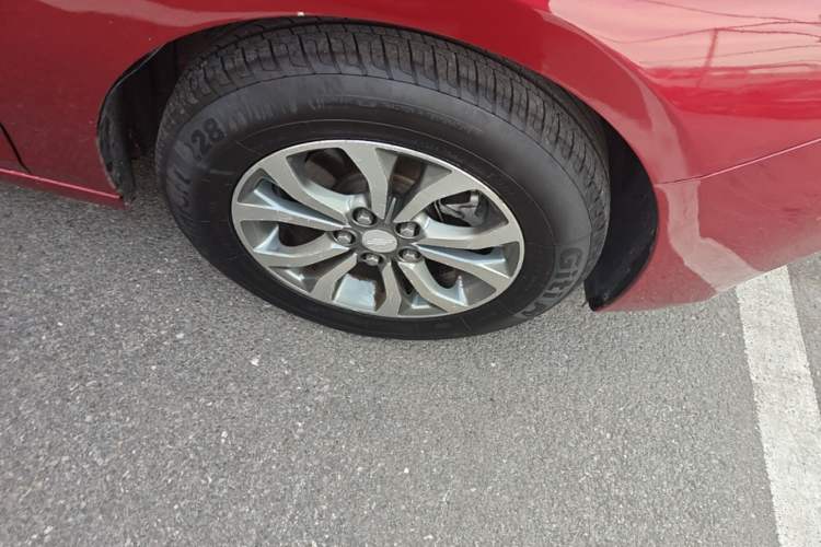 Used Chevrolet Cavalier 2019 320 Automatic Enjoyment with Sunroof Right Front Wheel Hub