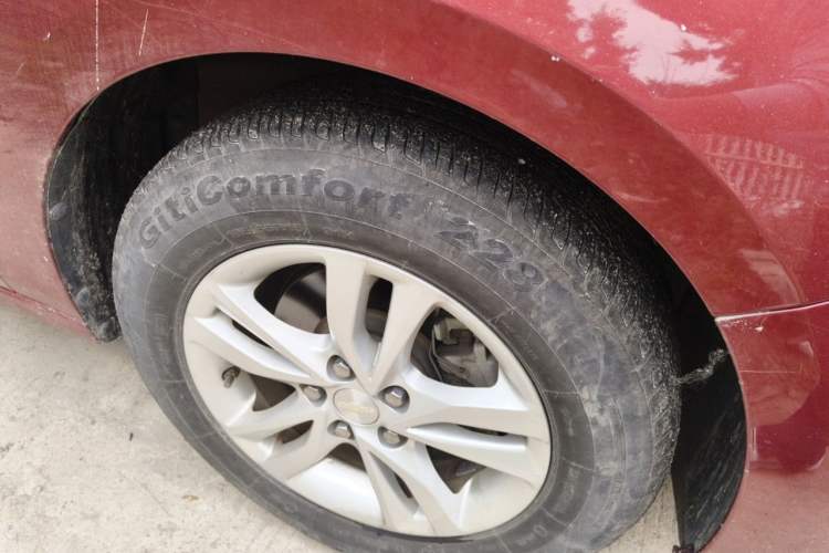 Used Chevrolet Cavalier 2019 320 Manual Xinyue Edition Right Front Wheel Hub