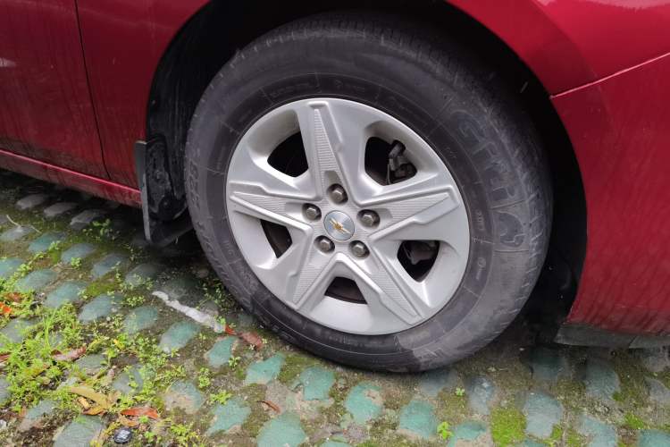 Used Chevrolet Cavalier 2019 320 Automatic Enjoyment with Sunroof Right Front Wheel Hub