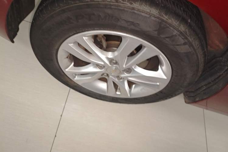 Used Chevrolet Cavalier 2019 320 Automatic Xinyue Edition Right Rear Wheel Hub