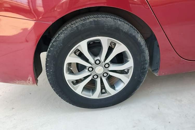 Used Chevrolet Cavalier 2019 320 Automatic Enjoyment with Sunroof Right Rear Wheel Hub