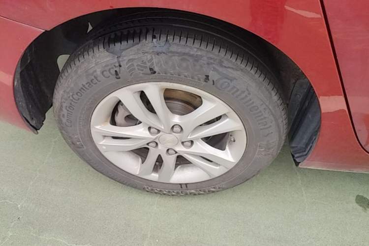 Used Chevrolet Cavalier 2019 320 Automatic Xinyue Edition Right Rear Wheel Hub