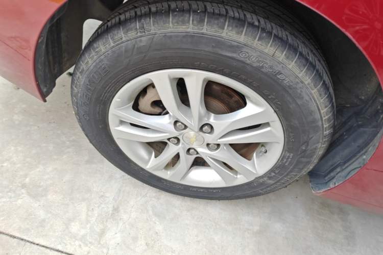 Used Chevrolet Cavalier 2019 320 Automatic Xinyue Edition Right Rear Wheel Hub