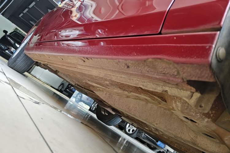 Used Chevrolet Cavalier 2019 320 Automatic Enjoyment with Sunroof Right Side Sill