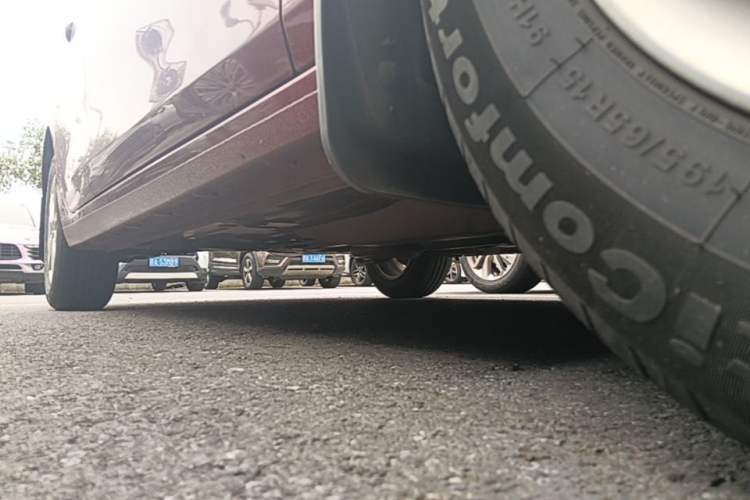 Used Chevrolet Cavalier 2019 320 Automatic Xinyue Edition Right Side Sill