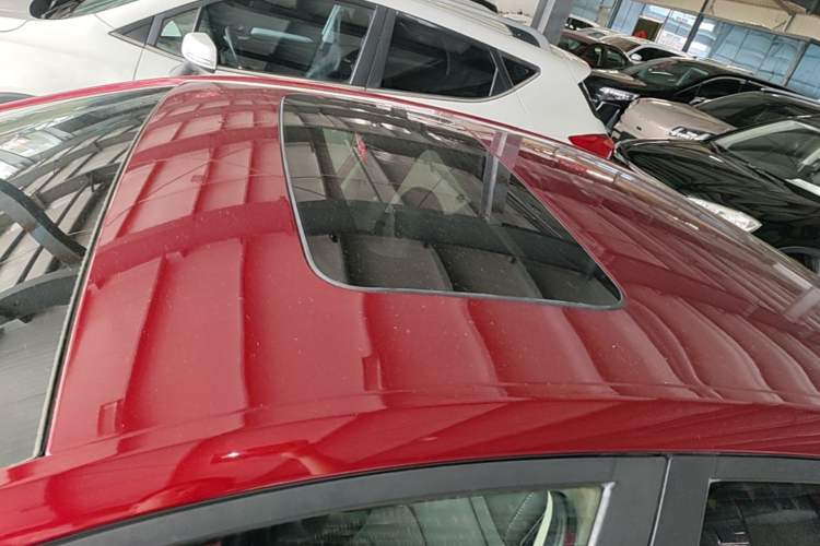 Used Chevrolet Cavalier 2019 320 Automatic Xinyue Edition Roof