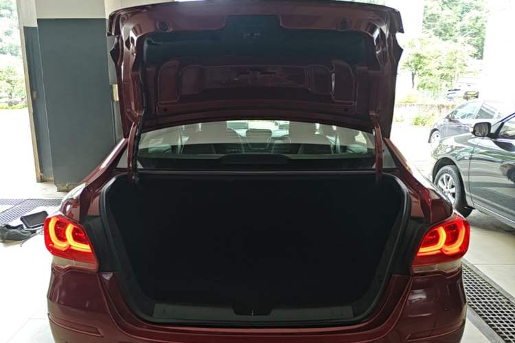 Used Chevrolet Cavalier 2019 320 Automatic Enjoyment with Sunroof Trunk