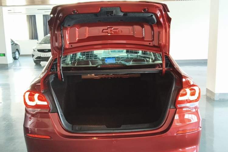 Used Chevrolet Cavalier 2019 320 Automatic Xinyue Edition Trunk