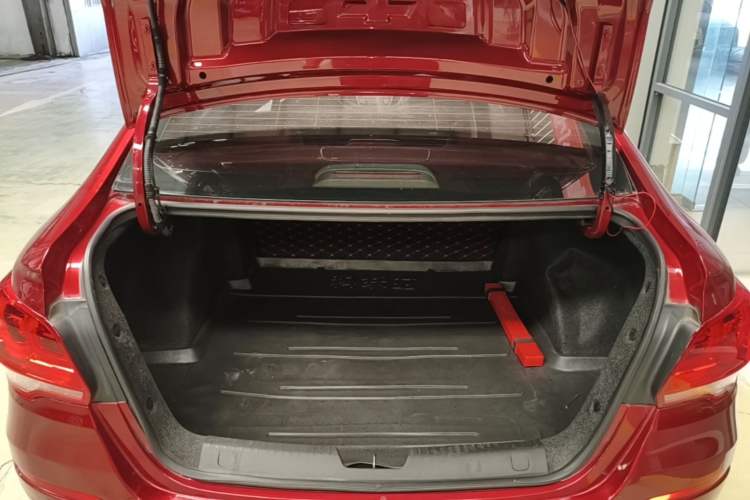 Used Chevrolet Cavalier 2019 320 Automatic Xinyue Edition Trunk
