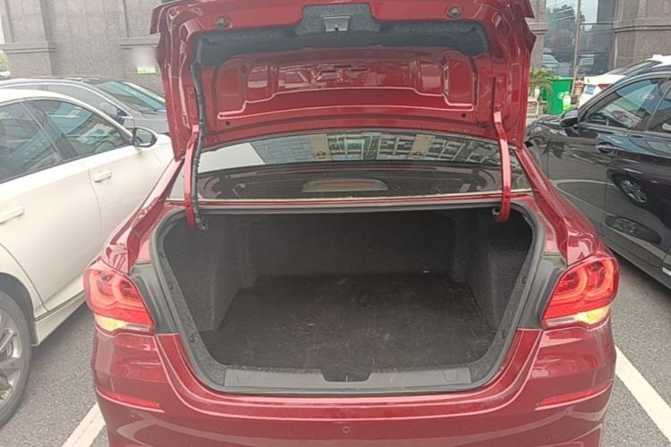 Used Chevrolet Cavalier 2019 320 Automatic Xinyue Edition Trunk