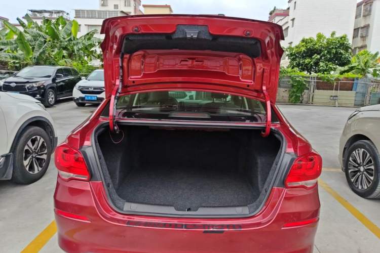 Used Chevrolet Cavalier 2019 320 Automatic Xinyue Edition Trunk