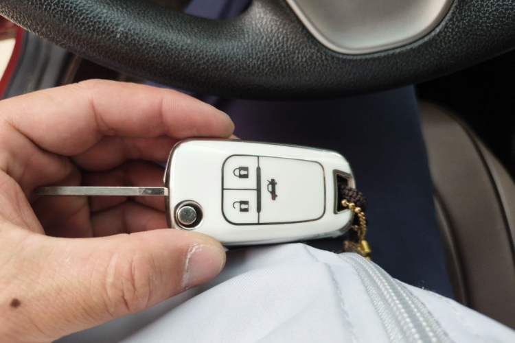 Used Chevrolet Cavalier 2019 320 Manual Xinyue Edition Vehicle Key