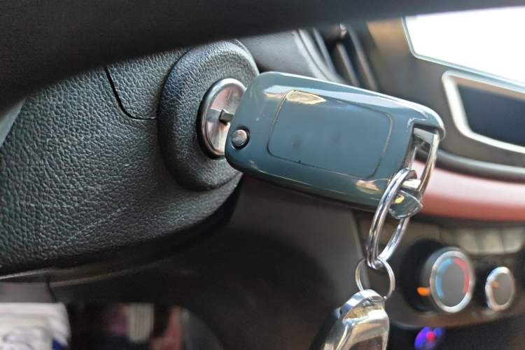 Used Chevrolet Cavalier 2019 320 Automatic Enjoyment with Sunroof Vehicle Key