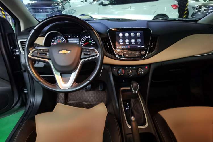 Used Chevrolet Cavalier 2019 320 Automatic Enjoyment with Sunroof Interior 3