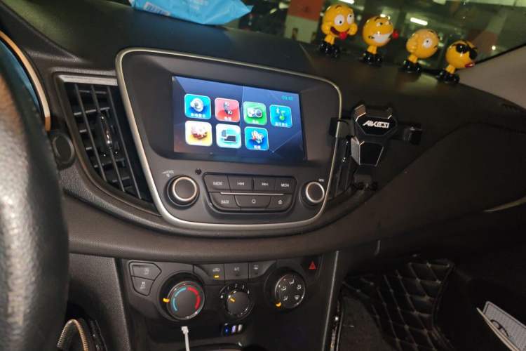 Used Chevrolet Cavalier 2019 320 Automatic Xinyue Edition Audio And AC Panel