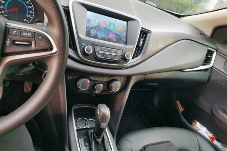 Used Chevrolet Cavalier 2019 320 Automatic Xinyue Edition Audio And AC Panel