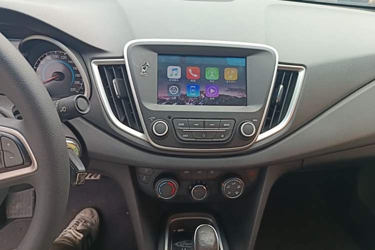 Used Chevrolet Cavalier 2019 320 Automatic Xinyue Edition Audio And AC Panel