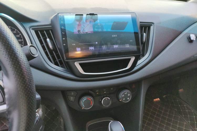 Used Chevrolet Cavalier 2019 320 Automatic Xinyue Edition Audio And AC Panel