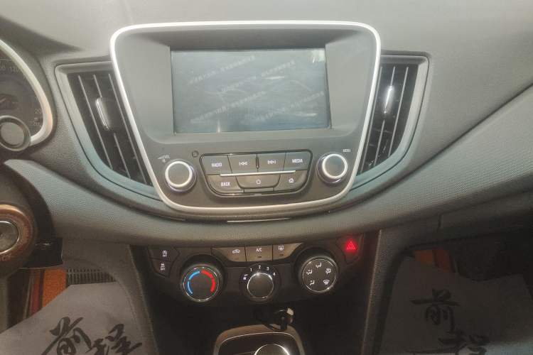 Used Chevrolet Cavalier 2019 320 Automatic Xinyue Edition Audio And AC Panel