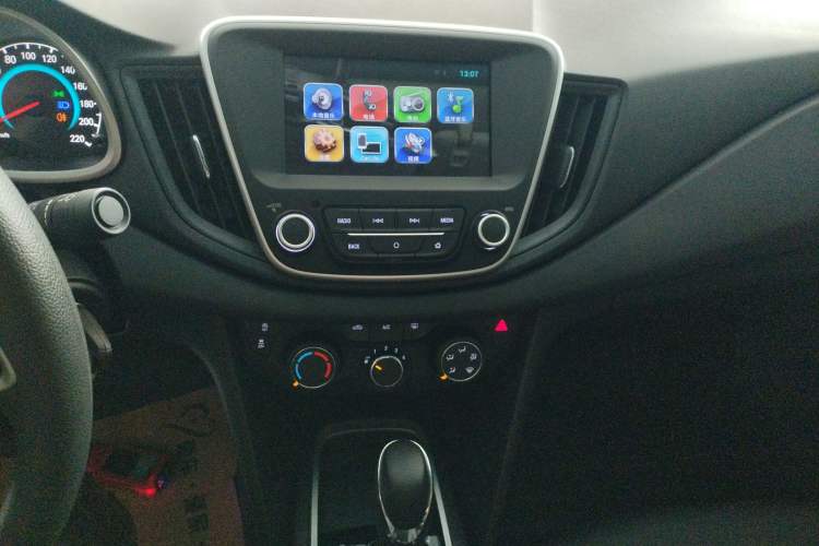Used Chevrolet Cavalier 2019 320 Automatic Xinyue Edition Audio And AC Panel