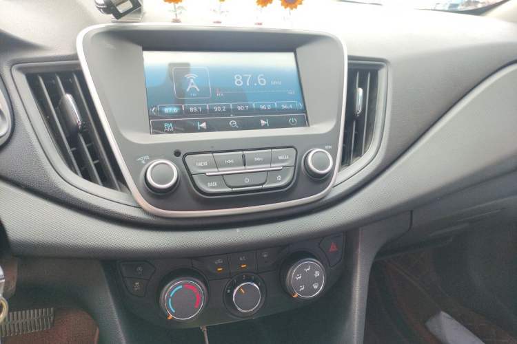 Used Chevrolet Cavalier 2019 320 Automatic Xinyue Edition Audio And AC Panel
