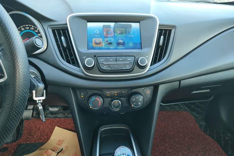 Used Chevrolet Cavalier 2019 320 Manual Xinyue Edition Audio And AC Panel