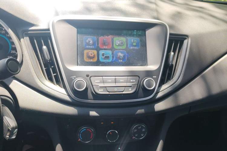 Used Chevrolet Cavalier 2019 320 Automatic Xinyue Edition Audio And AC Panel
