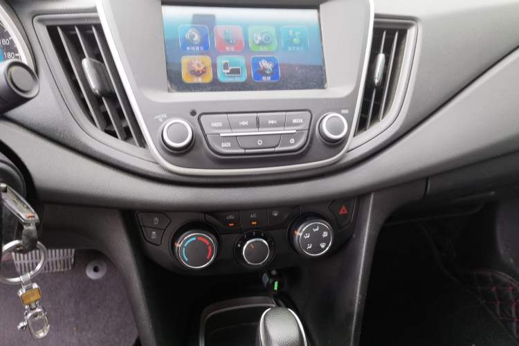 Used Chevrolet Cavalier 2019 320 Automatic Xinyue Edition Audio And AC Panel
