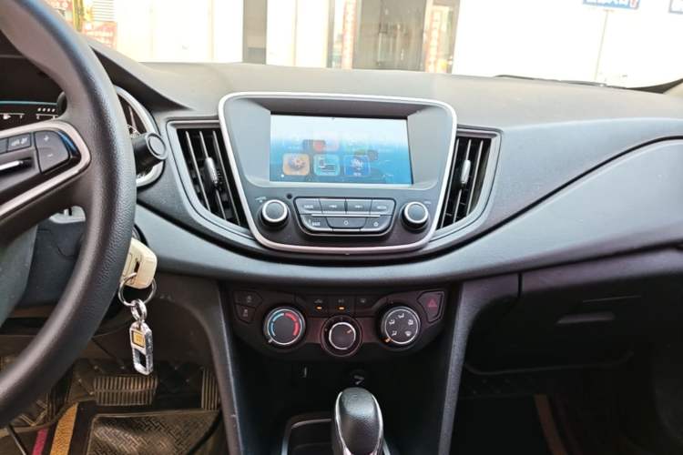 Used Chevrolet Cavalier 2019 320 Automatic Xinyue Edition Audio And AC Panel