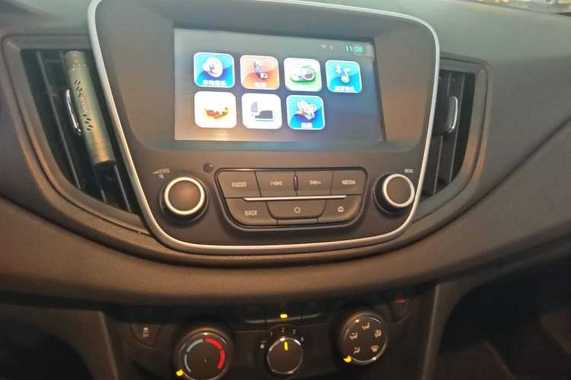 Used Chevrolet Cavalier 2019 320 Automatic Xinyue Edition Audio And AC Panel