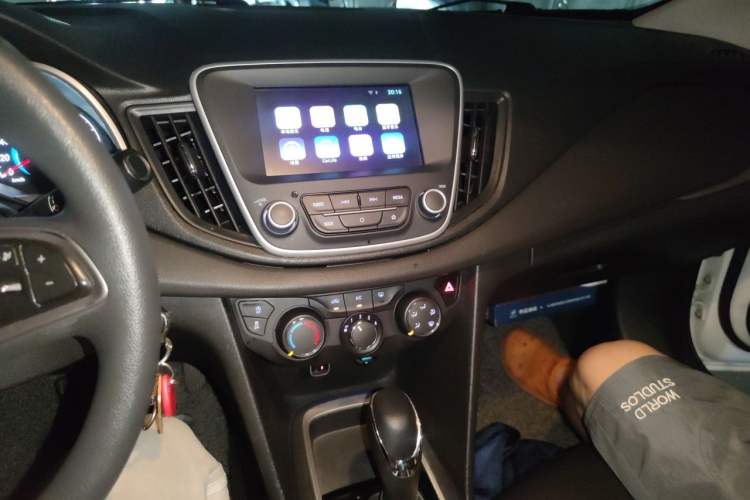 Used Chevrolet Cavalier 2019 320 Automatic Xinyue Edition Audio And AC Panel