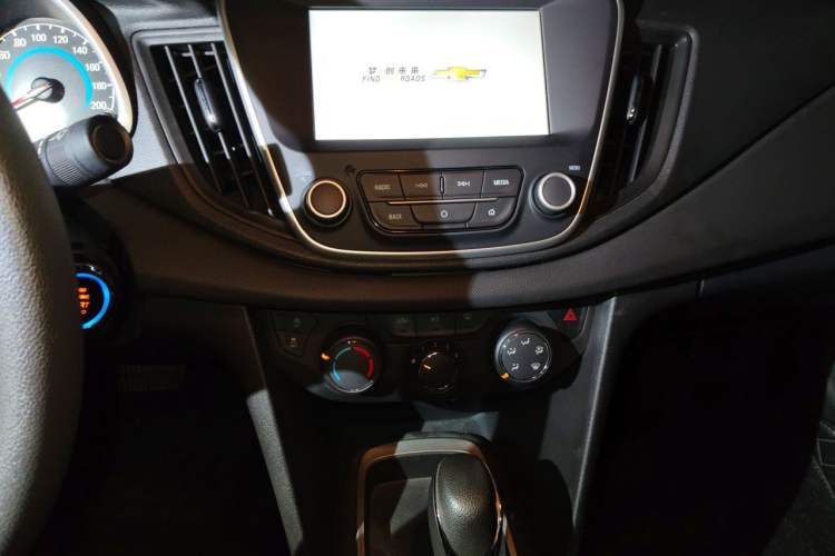 Used Chevrolet Cavalier 2019 320 Automatic Xinyue Edition Audio And AC Panel