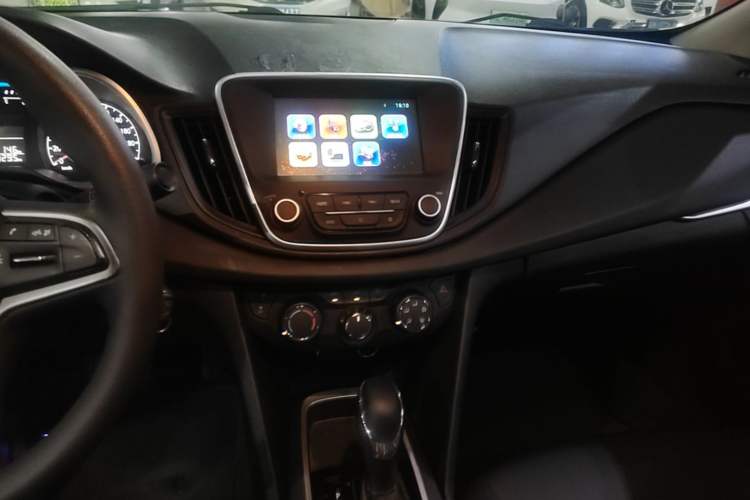 Used Chevrolet Cavalier 2019 320 Automatic Xinyue Edition Audio And AC Panel