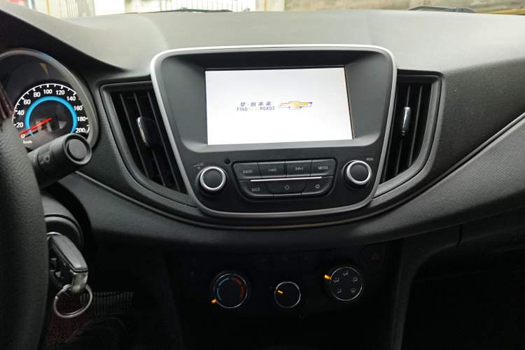 Used Chevrolet Cavalier 2019 320 Automatic Xinyue Edition Audio And AC Panel