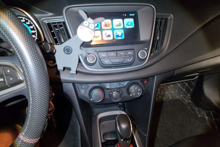 Used Chevrolet Cavalier 2019 320 Automatic Xinyue Edition Audio And AC Panel